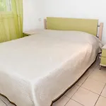 Apartment Trilocale Con Ampio Giardino A 100mt Dal Mare, - M359