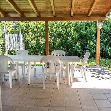 Appartement Trilocale Con Ampio Giardino A 100mt Dal Mare, - M359